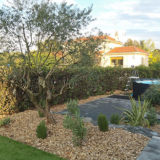 Conception d'un jardin par le paysagiste Vert et Bois à Mours Saint-Eusèbe dans le département de la Drôme 26