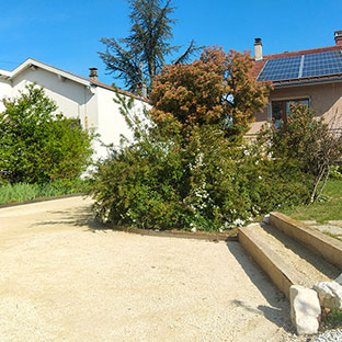 Aménagement jardin terrasse en gravier par le Paysagiste Vert et Bois à Romans-sur-Isère dans la Drôme des collines 26